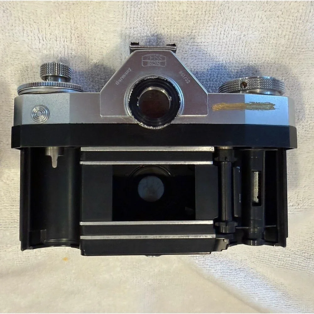 Zeiss Ikon Contaflex 35mm Film Camera Tessar 45mm F/2.8 Germany w/ Case UNTESTED